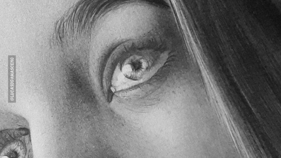Desenho de um olho realista, mostrando o erro que não corrigi.